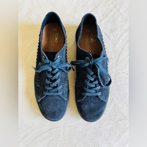 TOM’S Navy Suede Tennis